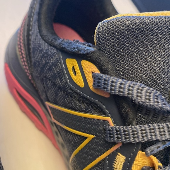 NEW BALANCE Unisex Running Shoes 9.5 W or 8 M - Picture 10 of 10